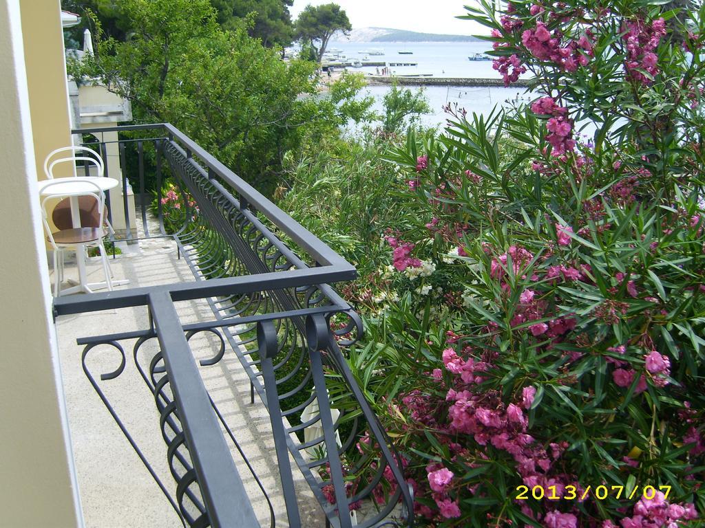 Apartments Antica Rab Town Ruang foto
