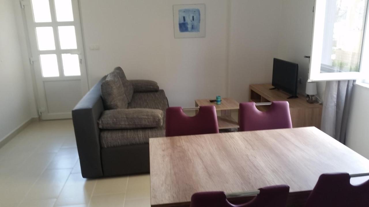 Apartments Antica Rab Town Bagian luar foto