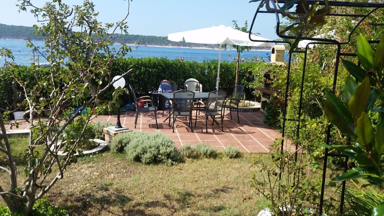 Apartments Antica Rab Town Bagian luar foto